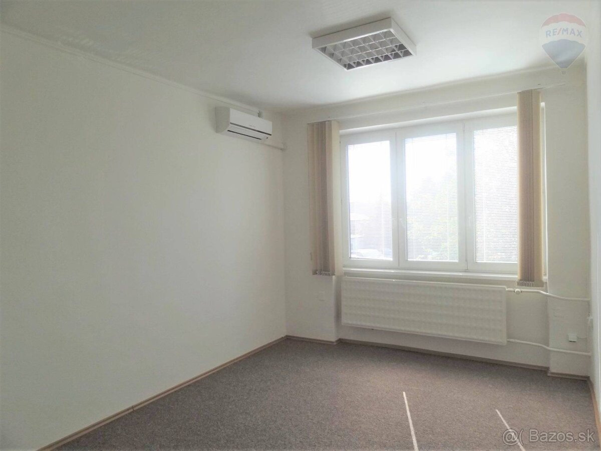 Prenájom 2x kancelárske priestory, 17,5 m2, Rybárska ul., Ni