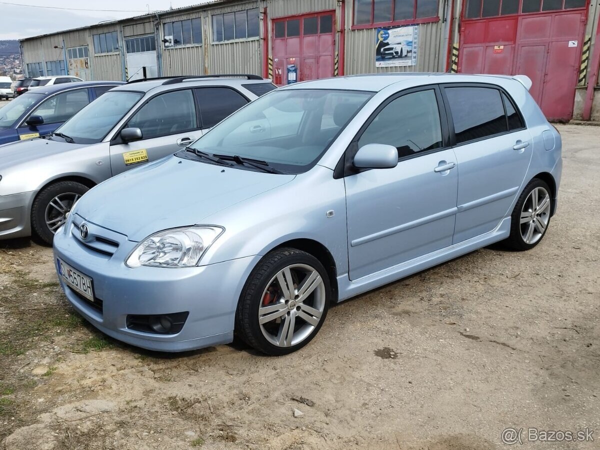 Corolla 1,6benzin. Rok 2005, klima, disky R17.