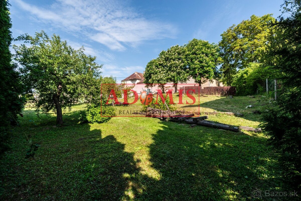 Ponúkame na predaj pozemok na výstavbu rodinného domu - Nižn