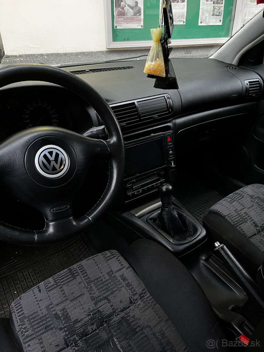 VOLKSWAGEN PASSAT B5