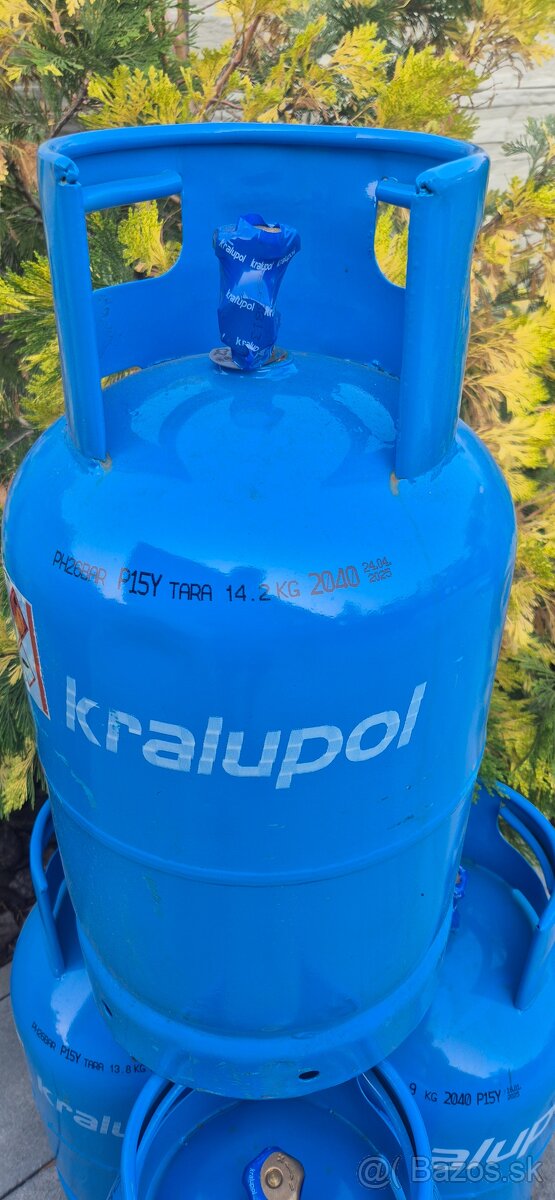 Predám 11kg. originál propánovú plnú fľašu zapečatená.