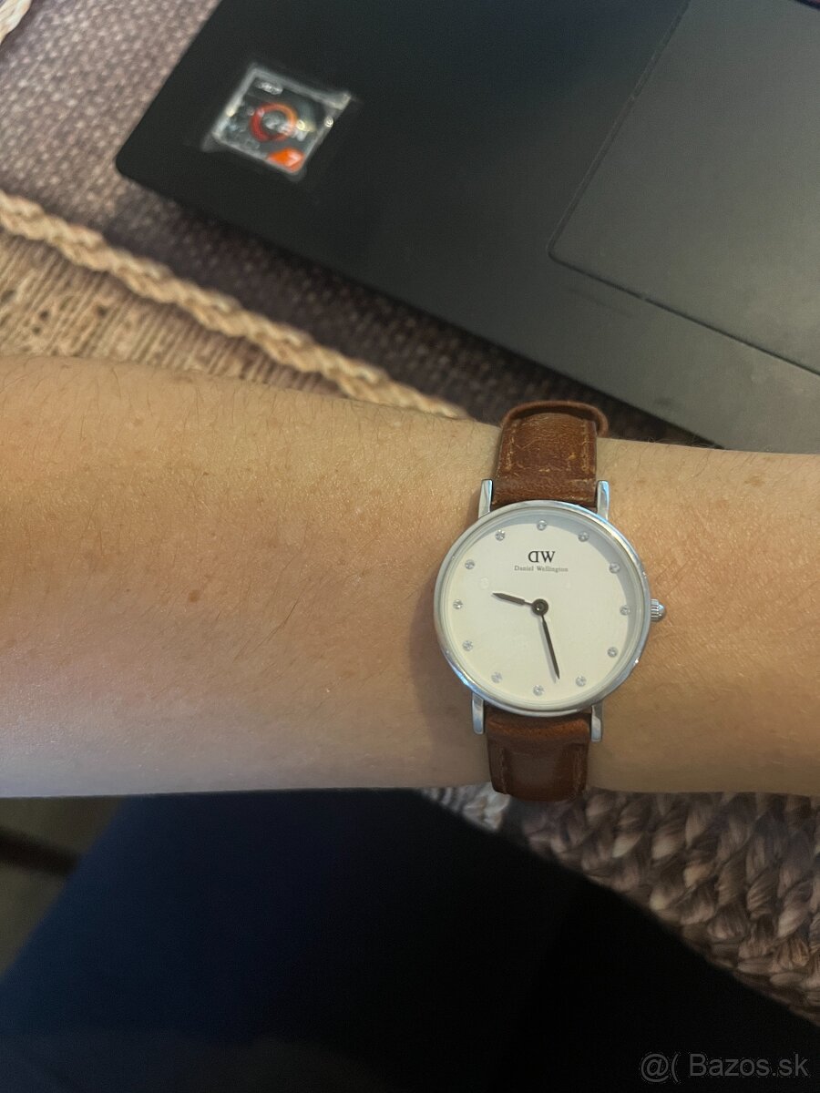 Predám dámske hodinky značky Daniel Wellington