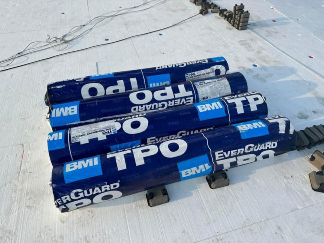 Predám hydroizolačnú strešnú fóliu BMI EverGuard TPO - Nová