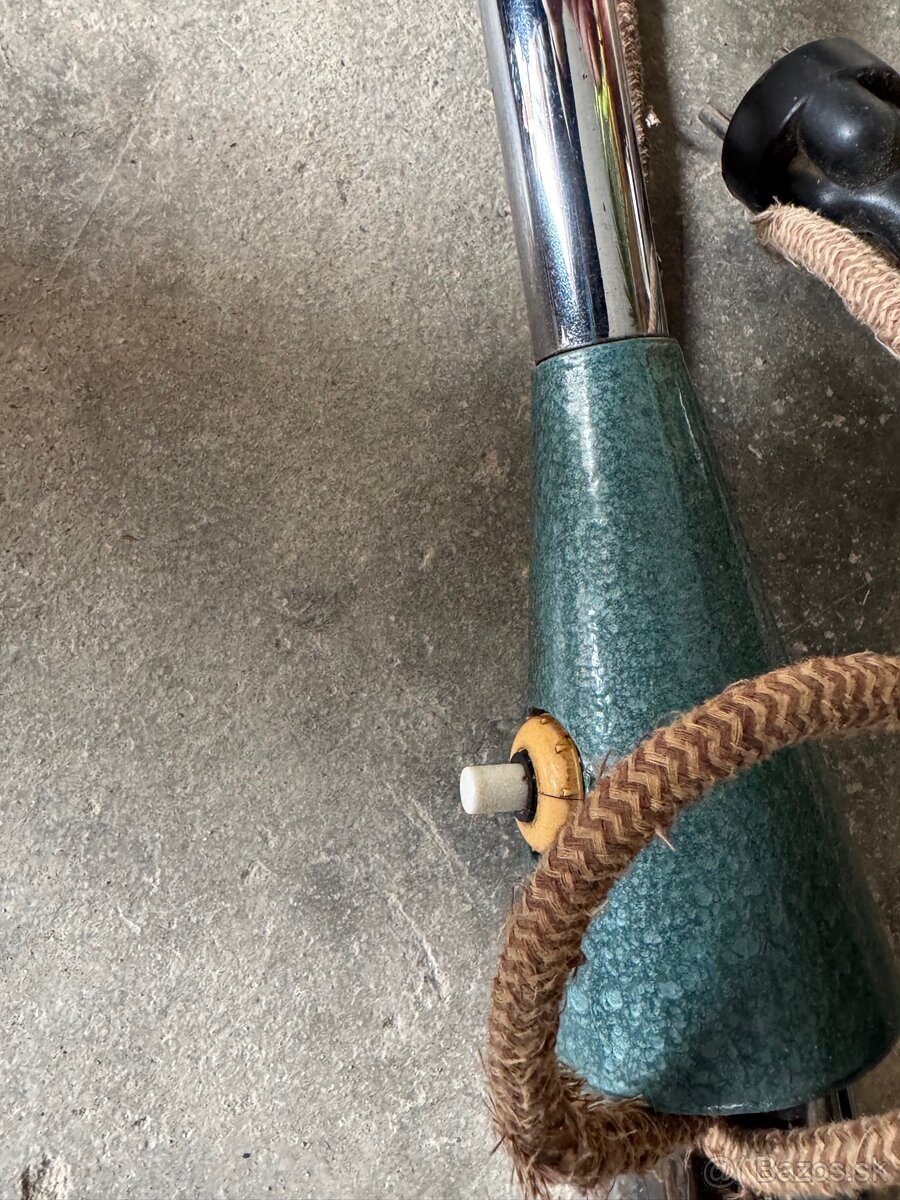 Retro trojramenná stojacia lampa LIDOKOV (60.–70. roky)