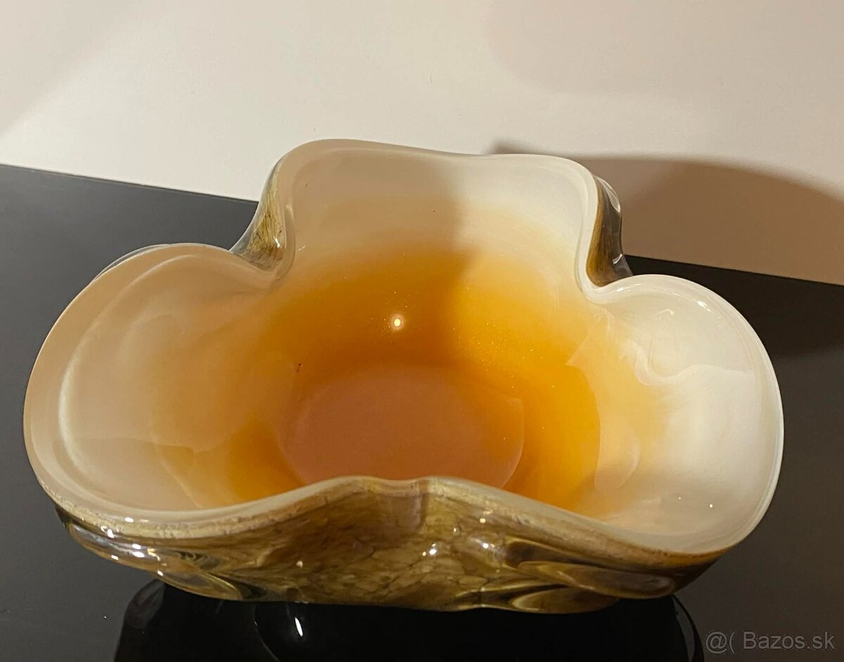 Nádherný veľký popolník, miska z muránskeho skla