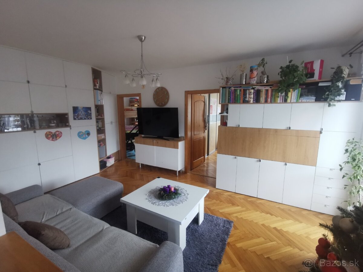 3 - izbový byt Hliny 7