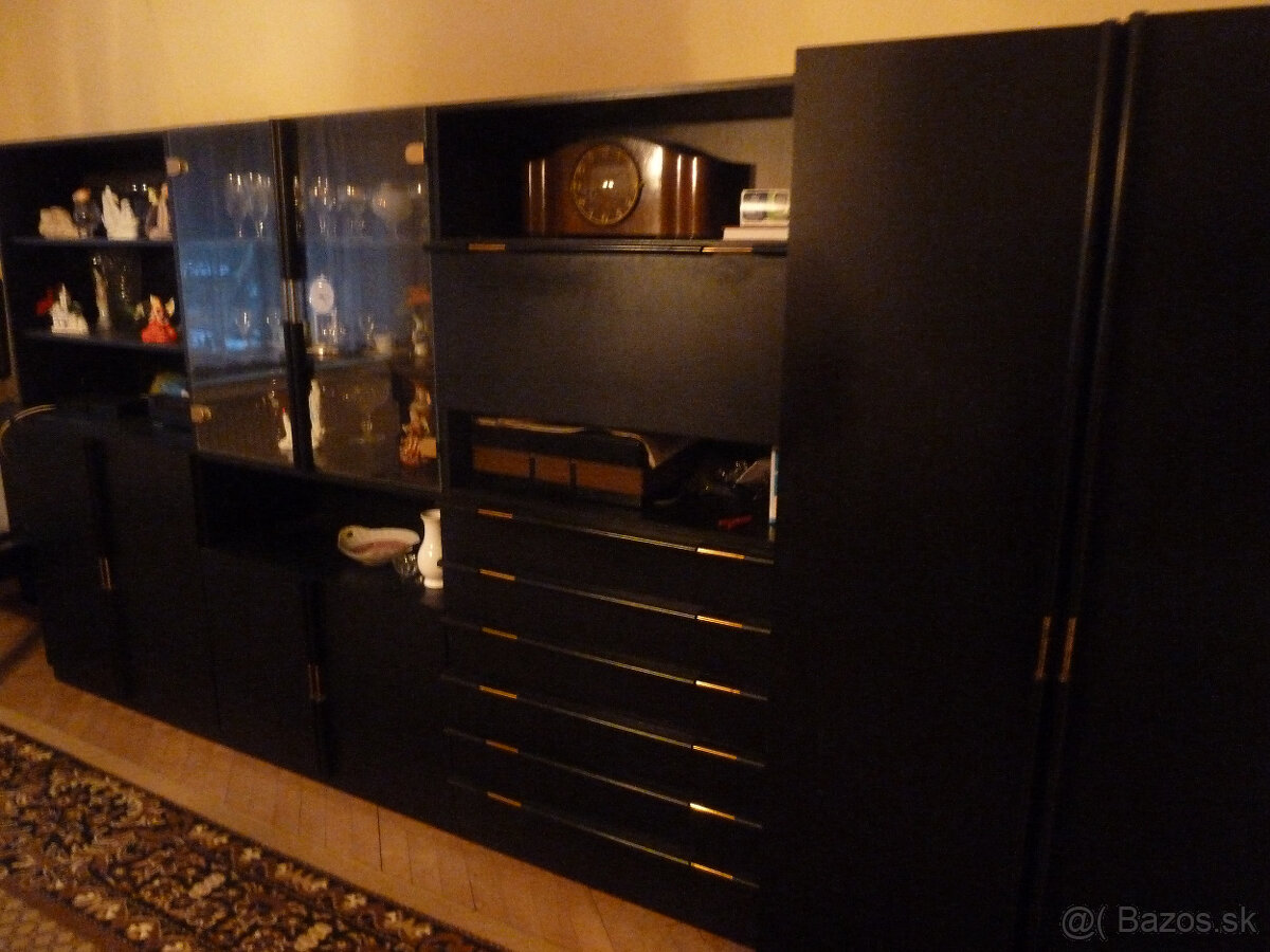 Obývacia stena čierna