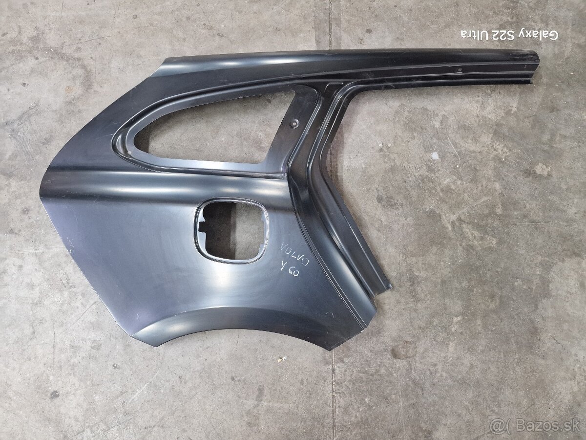 Volvo V60 zadná bočnica/ blatník