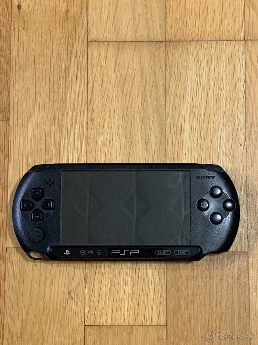 Sony PSP E1004 - herná konzola