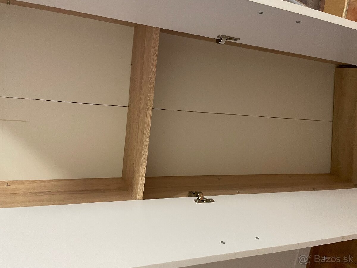 Skrine + pisaci stol a stolicka