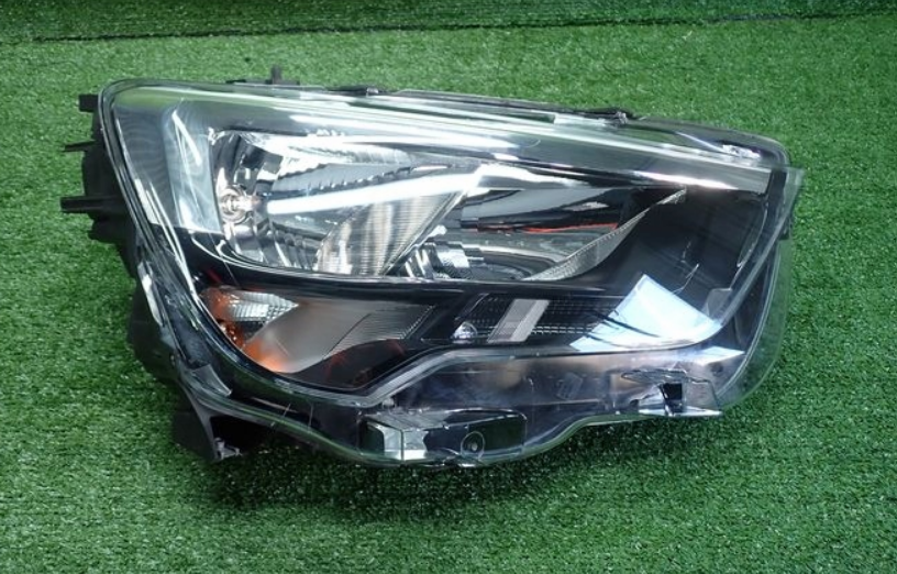 opel combo svetlo 2018+