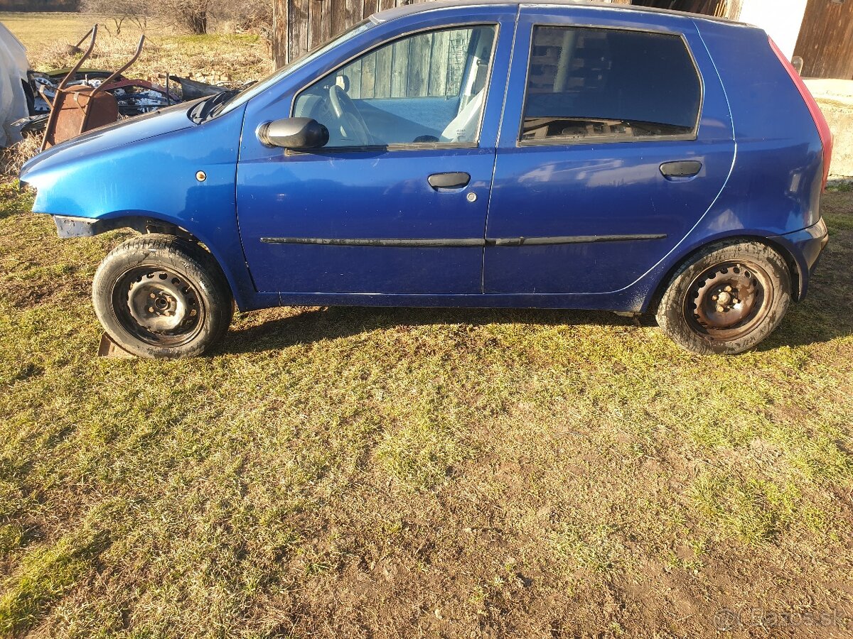 Fiat punto 1 a 2 na diely nie v celku