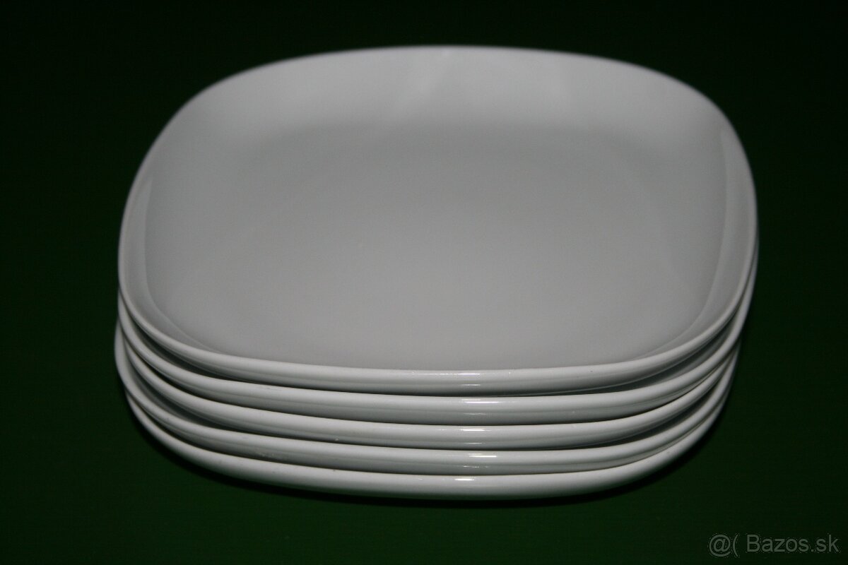 Velke stvorcove taniere, rozmer 25x25cm, 5 kusov