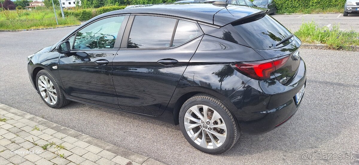 Opel Astra 1.4 benzin 2017