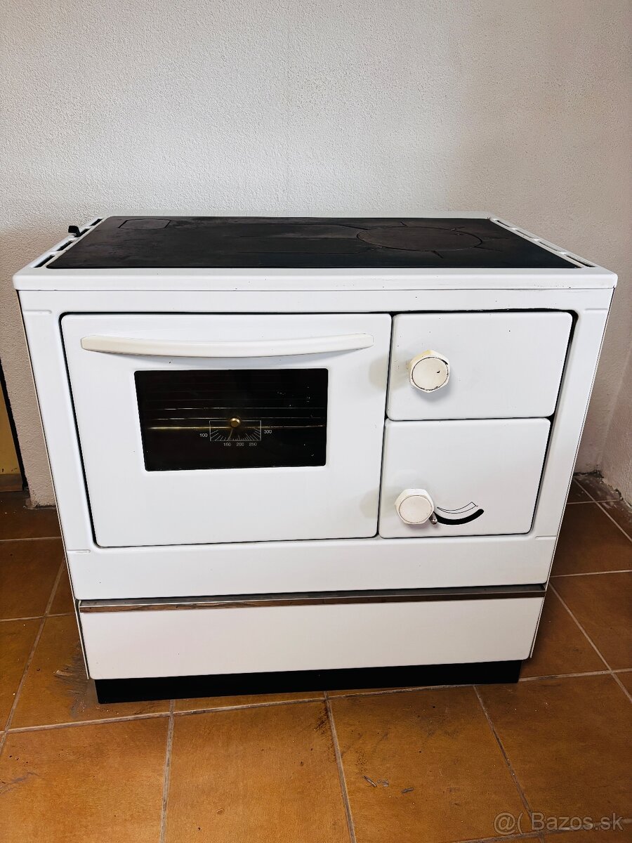 Predám sporák na tuhé palivo