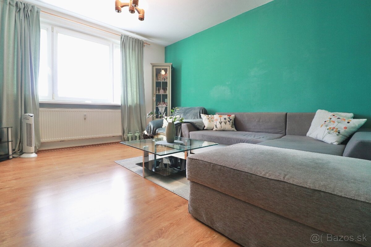 Komfortný 3 izbový byt s loggiou, šatníkom a špajzou