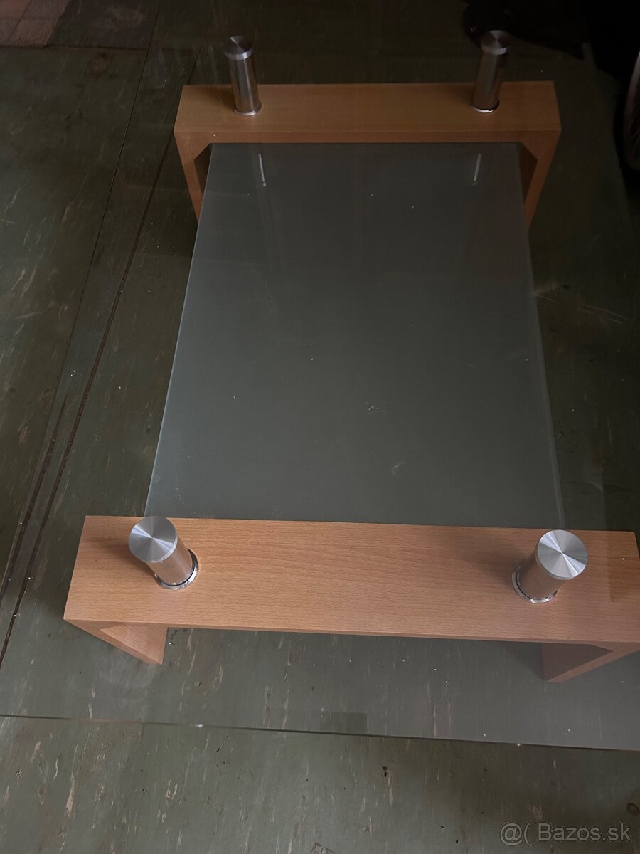 Konferenčný stolík