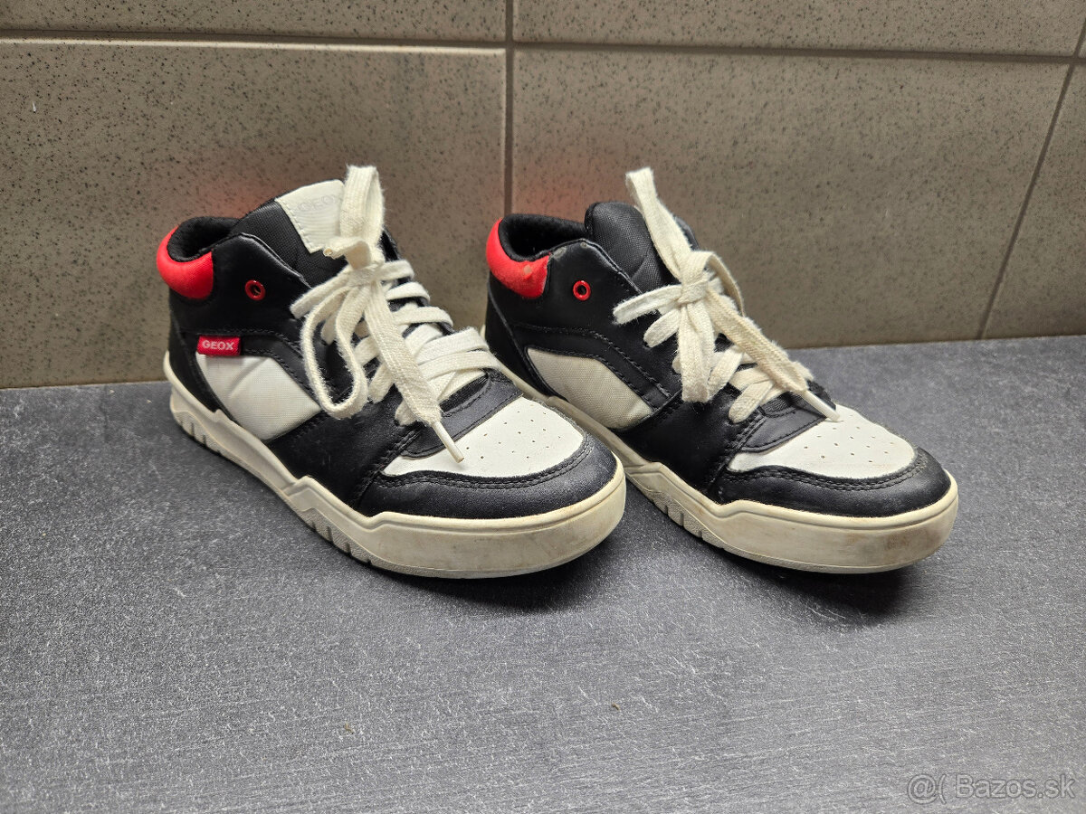 predam detske tenisky GEOX 34