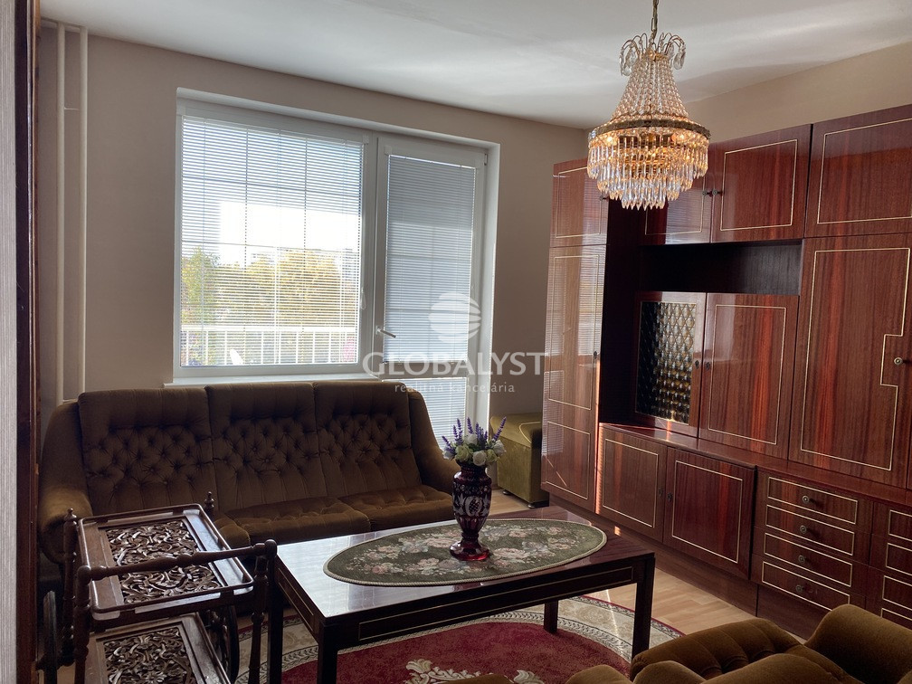 Prenájom priestranného 3-izbového bytu na Humenskej ulici v 