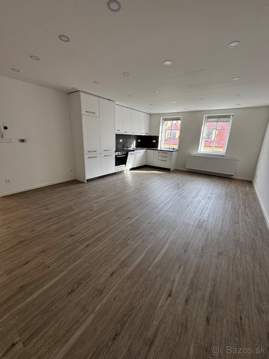 3 izbový byt v centre Kežmarku