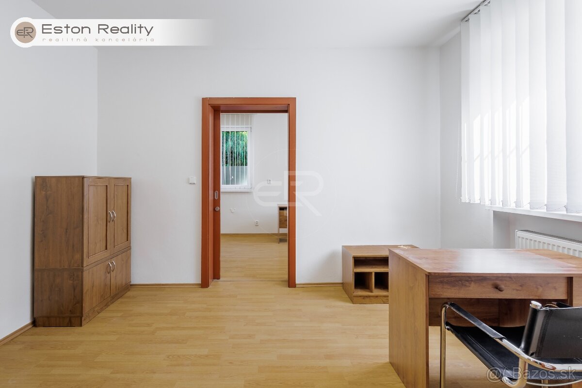 Prenájom kancelária 25 m2 + parkovacie miesto, Vajanského