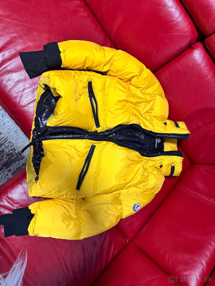 Moncler zimna bunda vel M