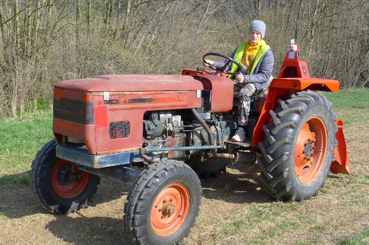 Traktor Zetor