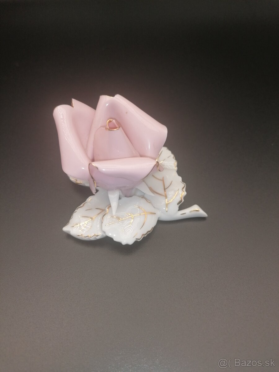 porcelánová ruža Leander