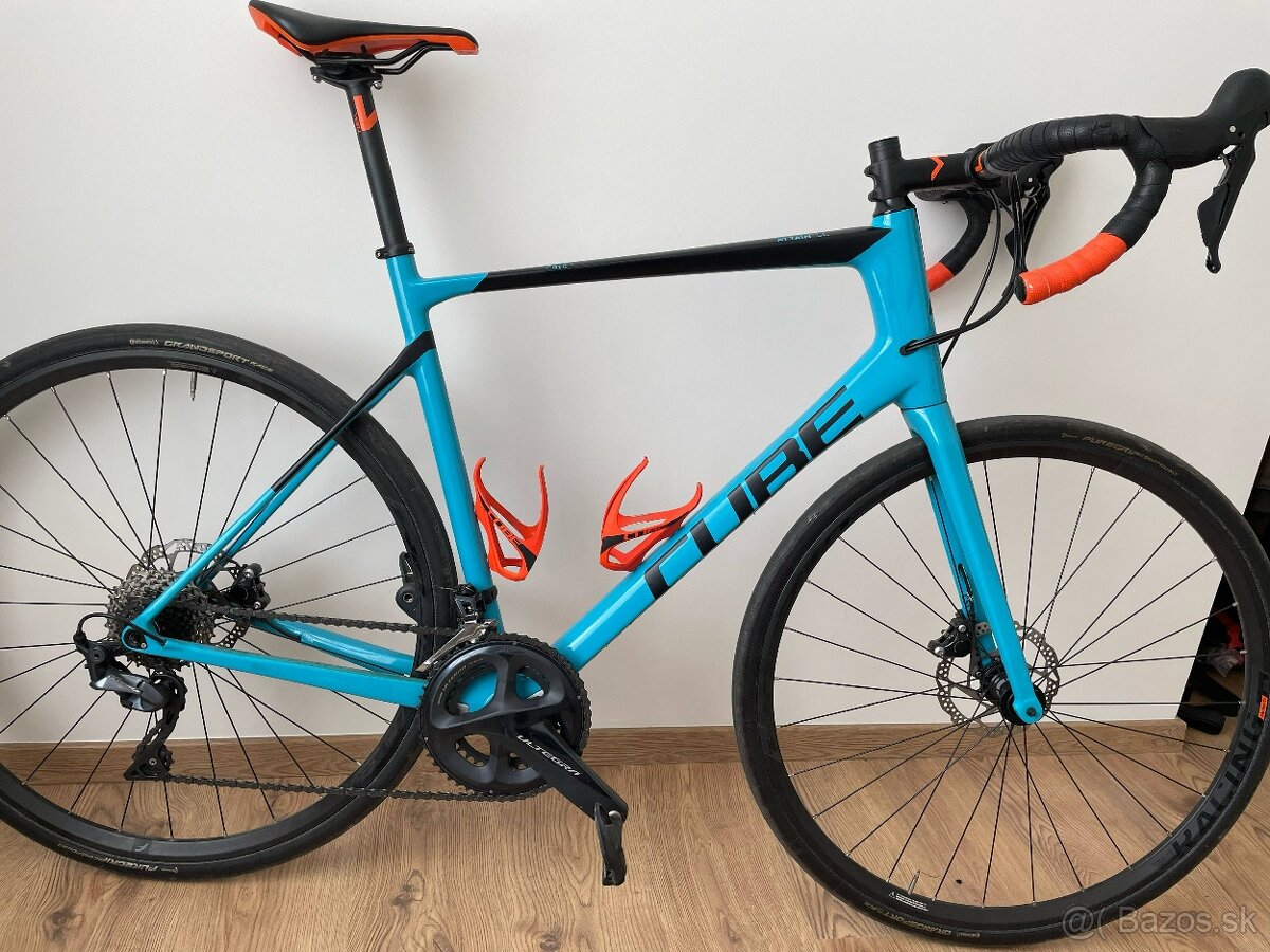 Cestný bicykel Cube Attain GTC SL 2021