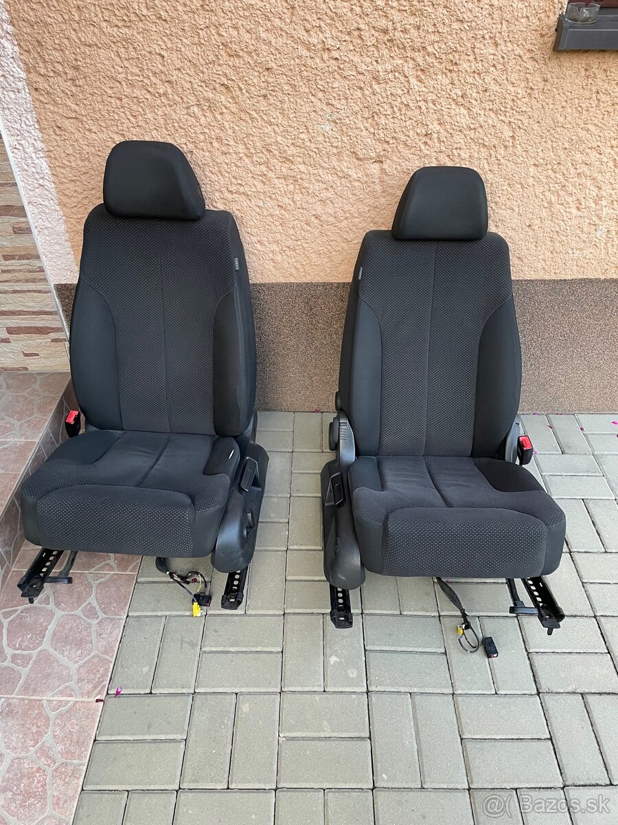 Sedačky Passat B6