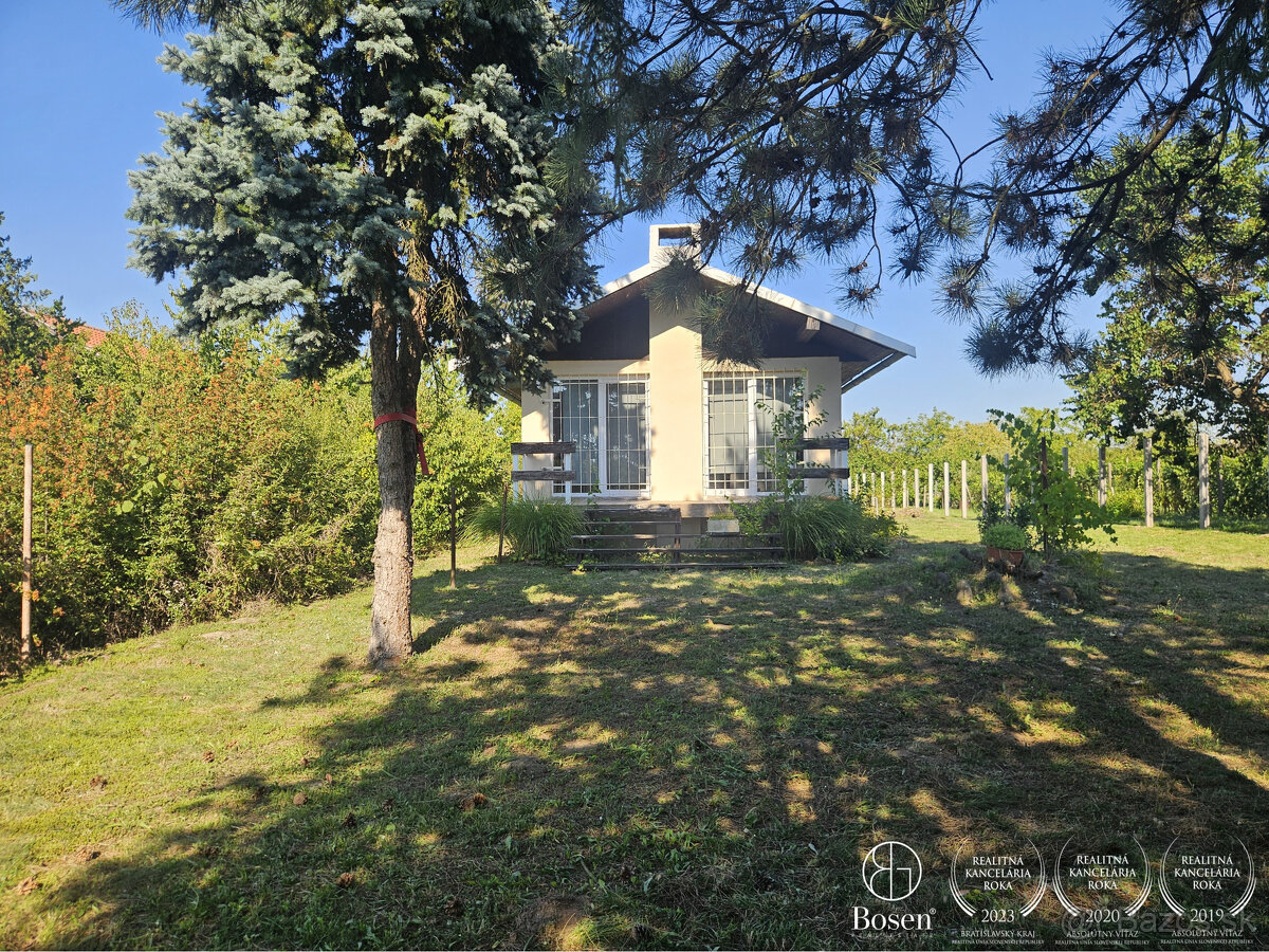 BOSEN | Záhradná chata s 10 árovým pozemkom – Marcelová, Cin