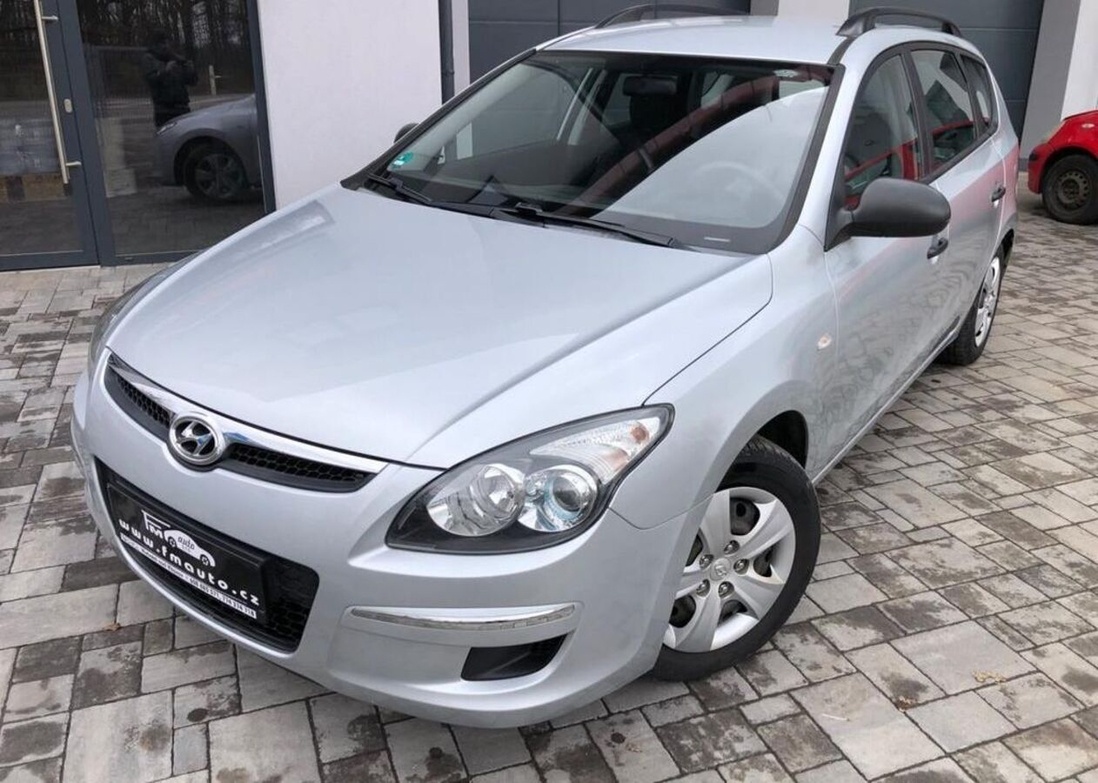 Hyundai i30 1.4 16V benzín manuál 80 kw