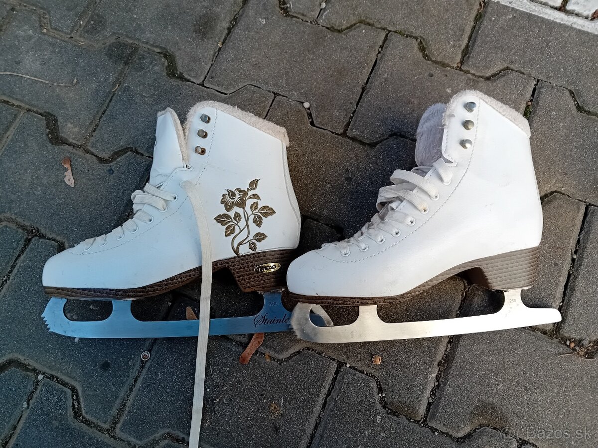Predam damske korčule na lad