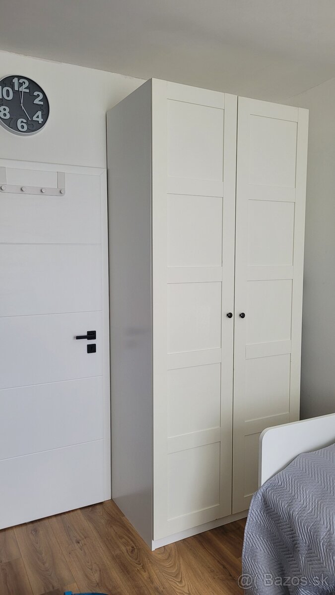 skriňa IKEA PAX