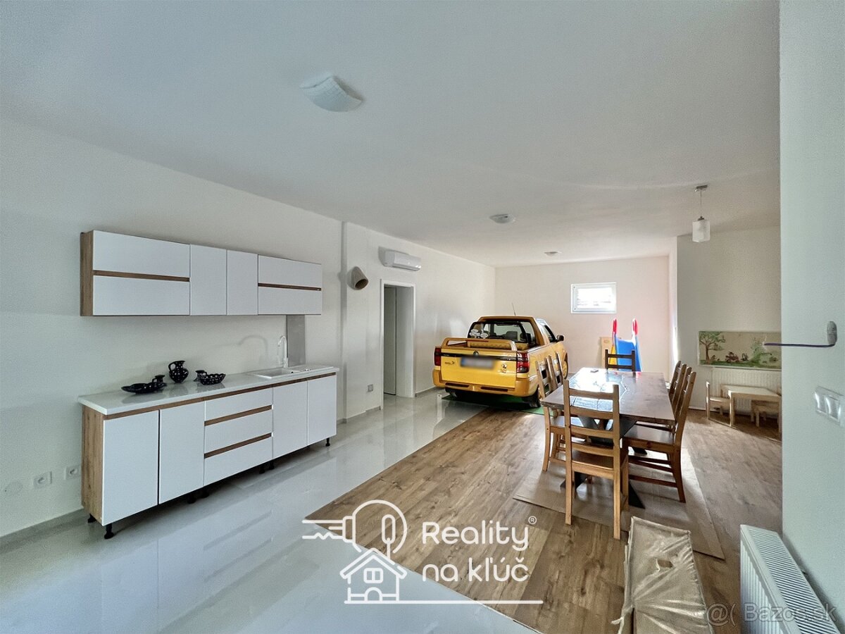 Na prenájom novostavba 3-izbový rodinný dom s bazénom