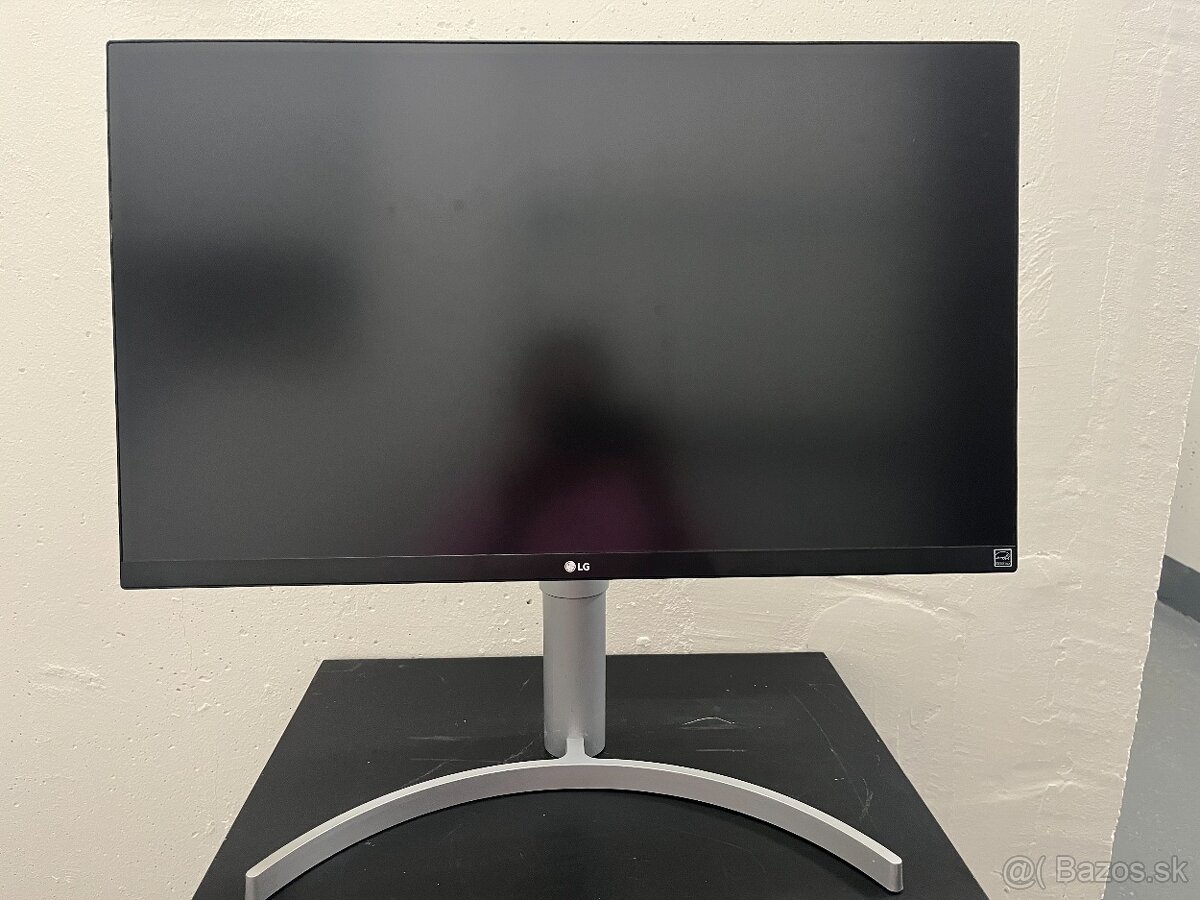 27'' LG 27UK650 monitor