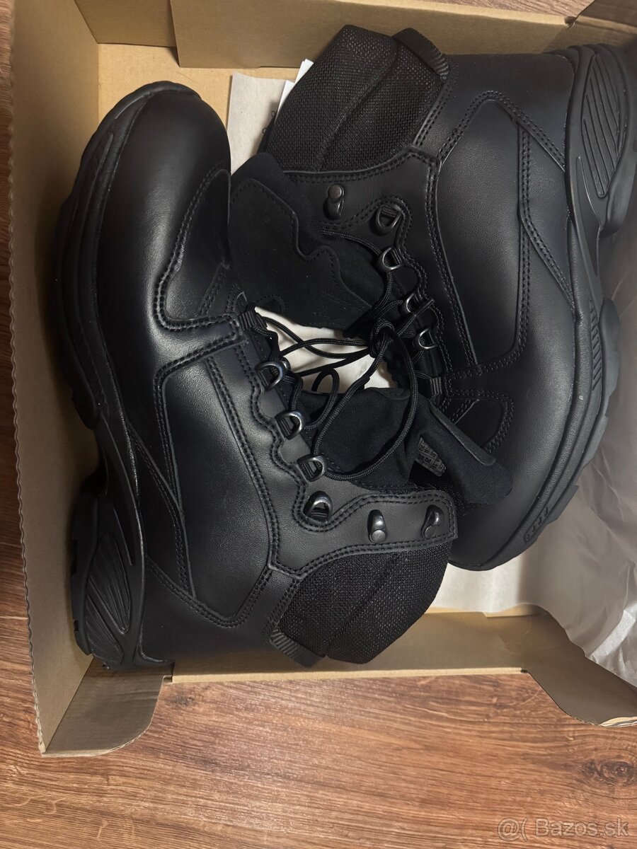 Vojenská trekovú obuv veľkosť 43,5