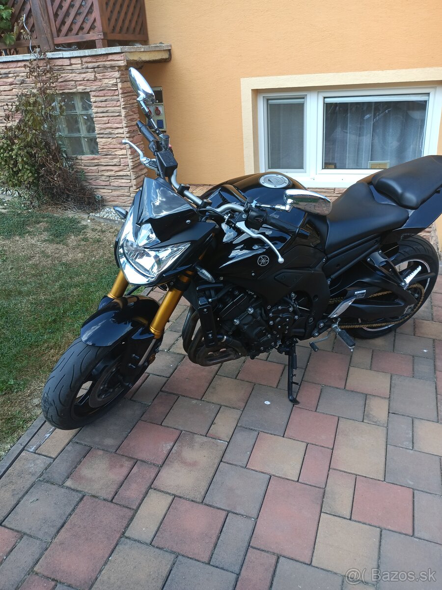 Yamaha FZ8