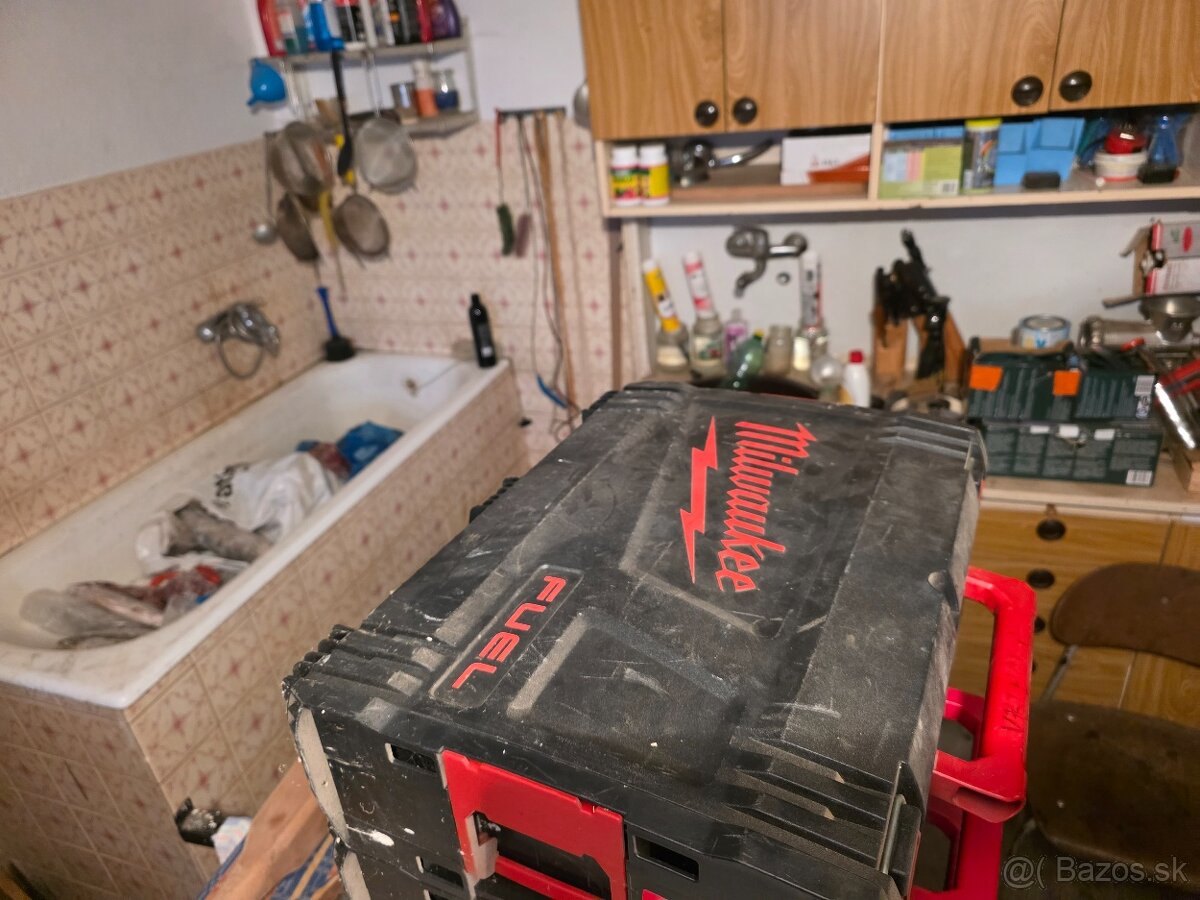 Predám kufríky od Milwaukee