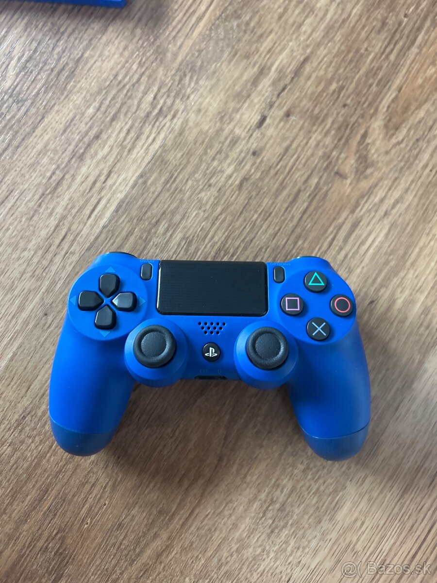 Ovládač na PS4