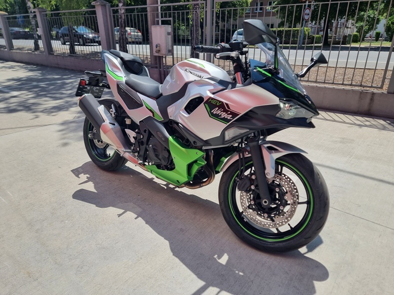 Kawasaki Ninja7 Hybrid