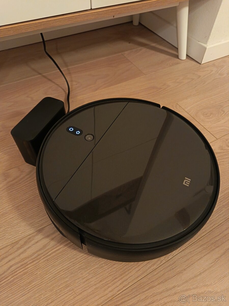 predám robotický vysávač Xaomi