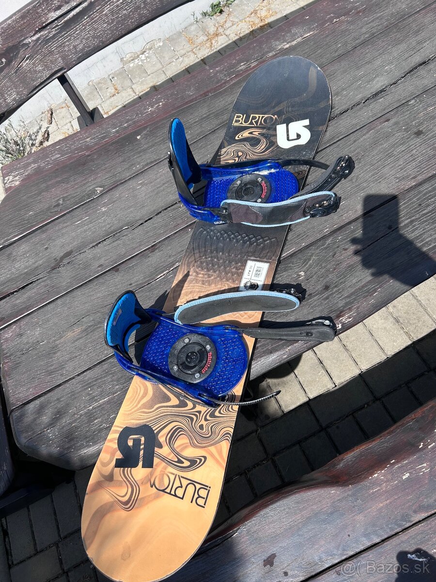 Snowboard BURTON 120 cm + viaza