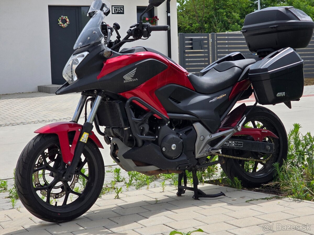 Honda NC750X s DCT, výbava, servisovaná, 24tkm,1. majiteľ SR