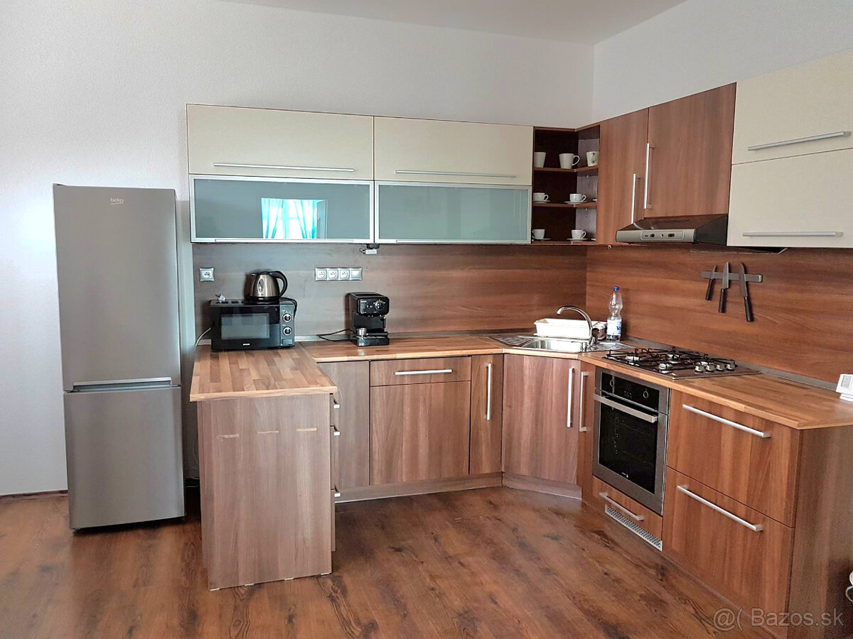 Prenájom pekný 3.izb byt Nitra - úplné centrum