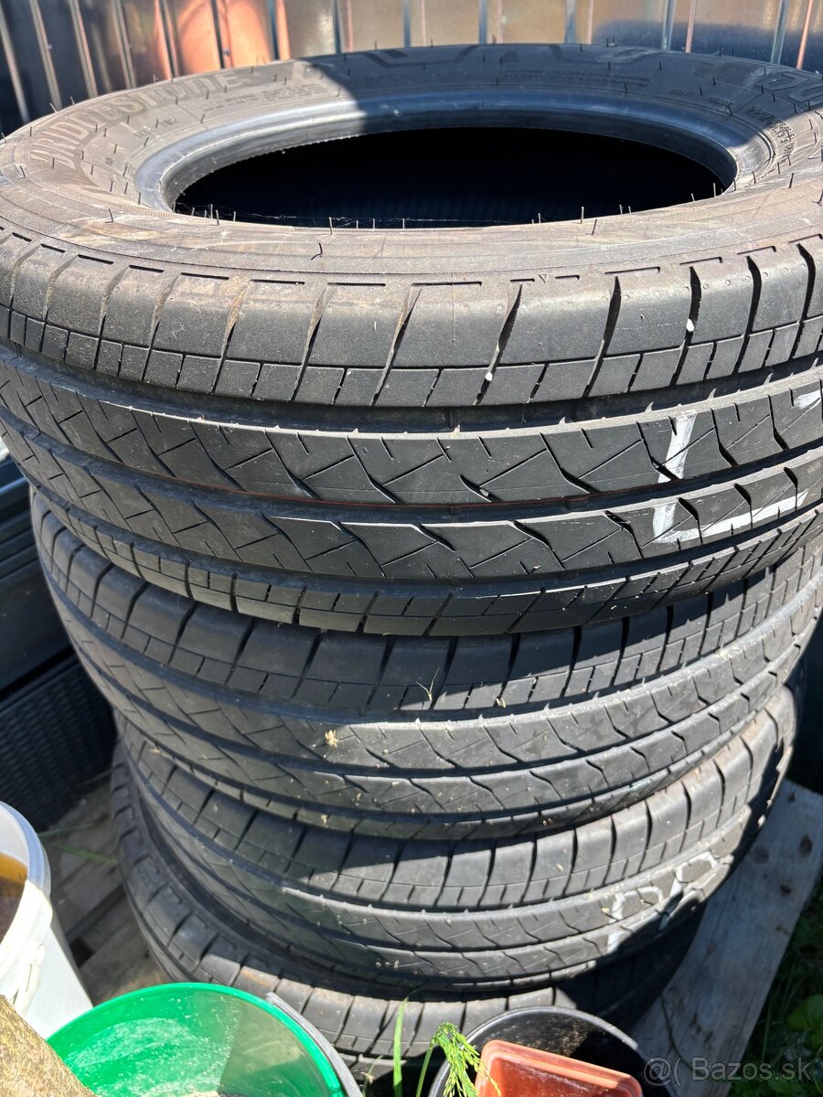 Letné pneu 225/65R16C