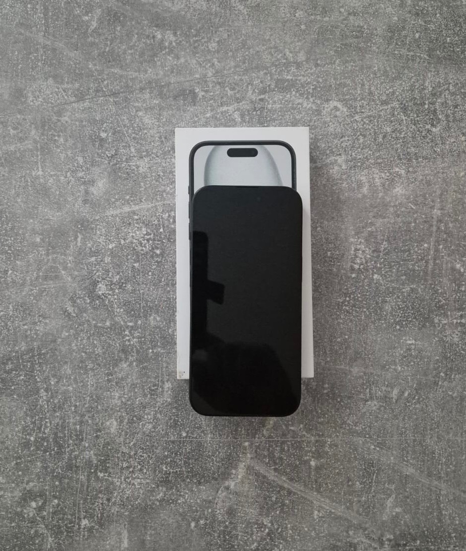 PREDÁM IPHONE 15 BLACK 128GB