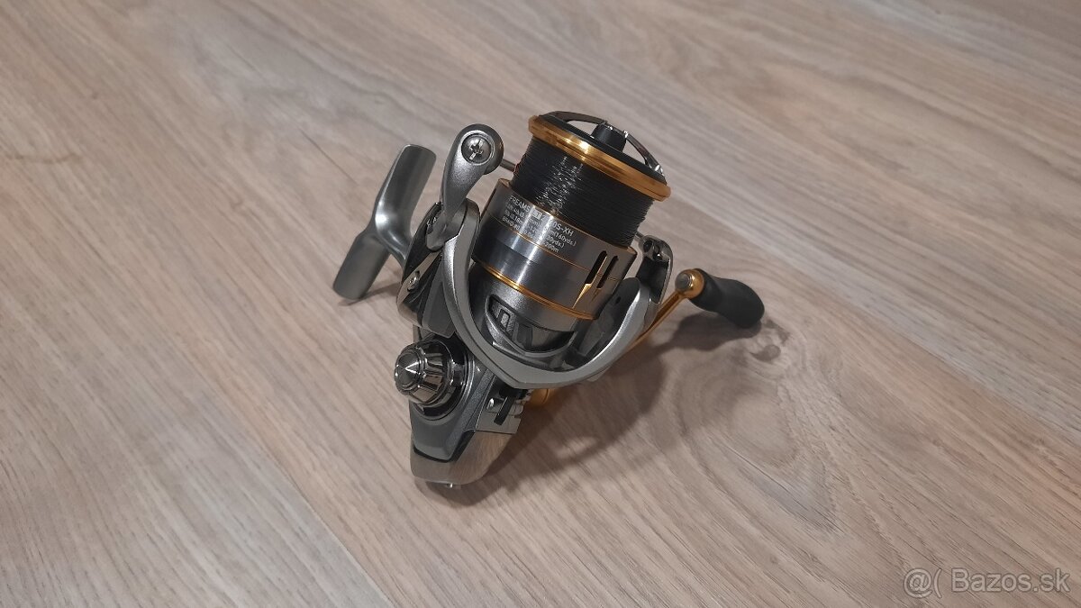 DAIWA FREAMS LT 2500S XH