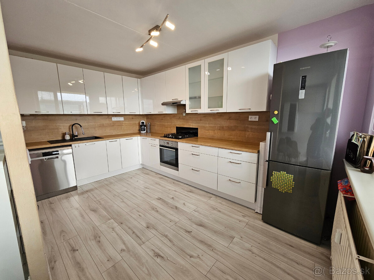 3 izbovy zariadeny byt 68 m2 Terasa Moldavska