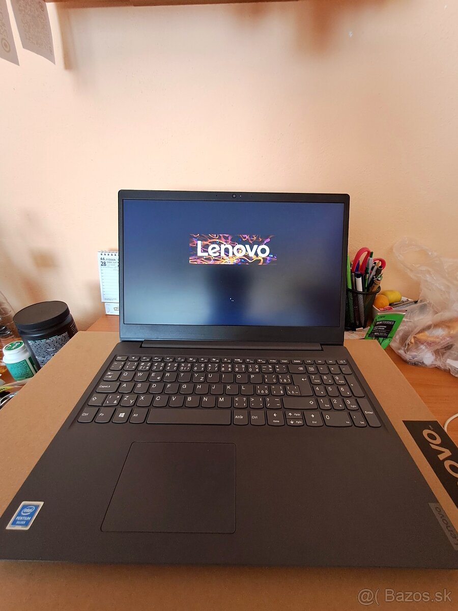 Lenovo V15-IGL (82C3002SCK) - funkčný, skoro ako nový